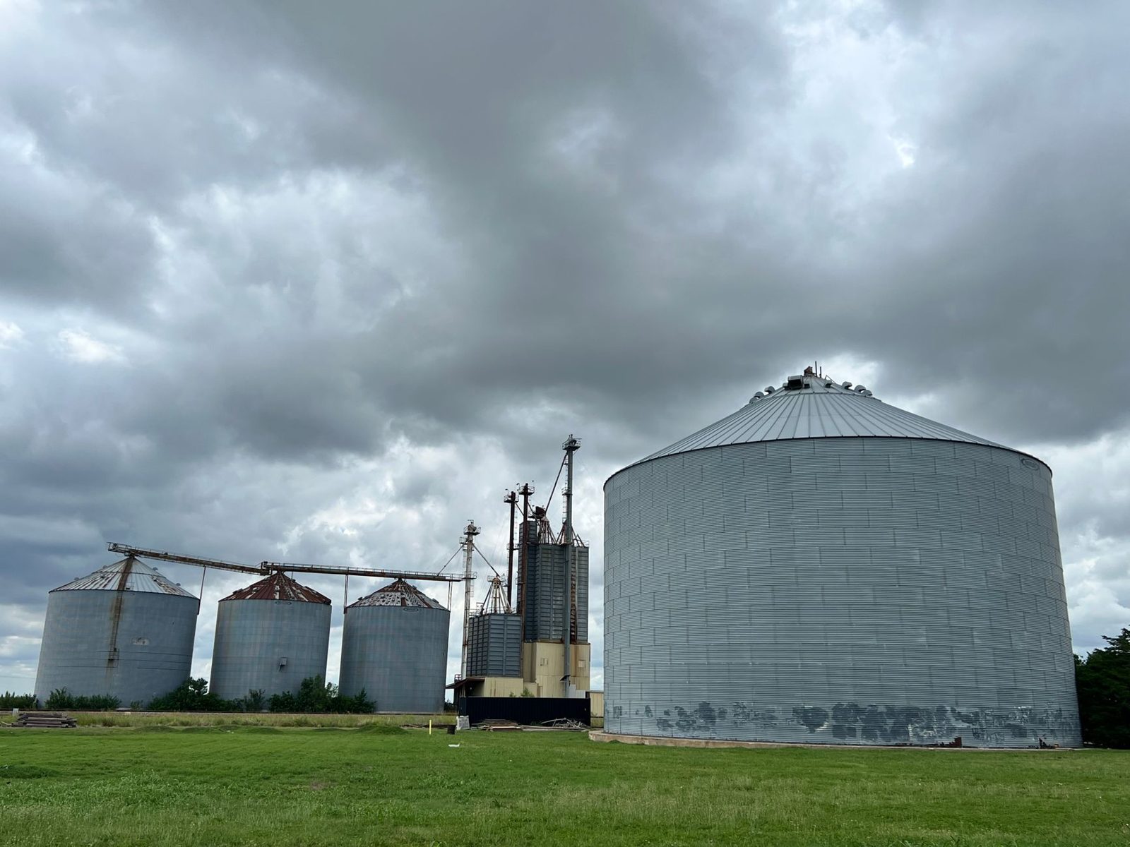 Magnolia Market silos representing a Waco day trip from Frisco TX