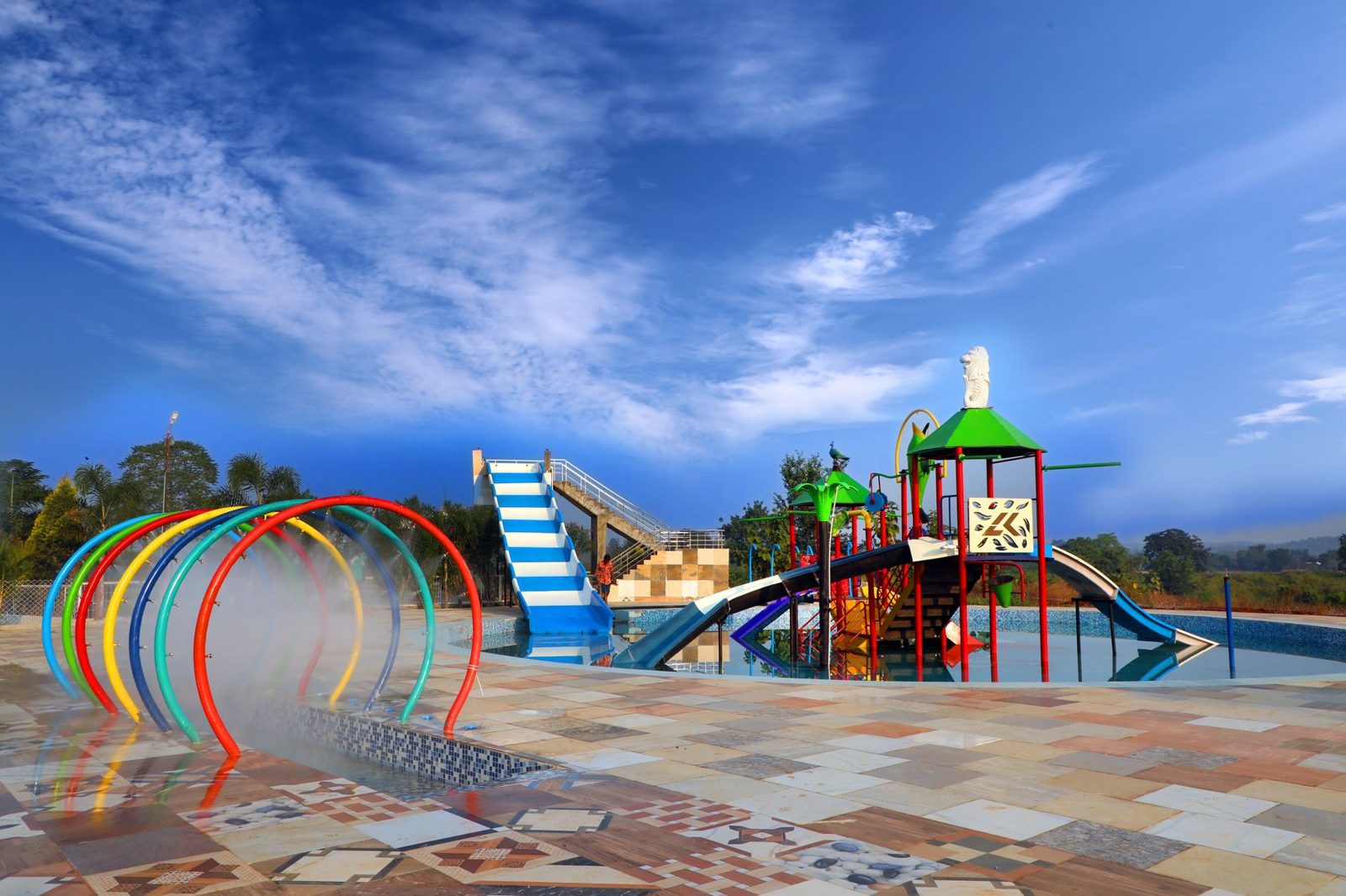 Kids playing at a free splash pad in Frisco Texas