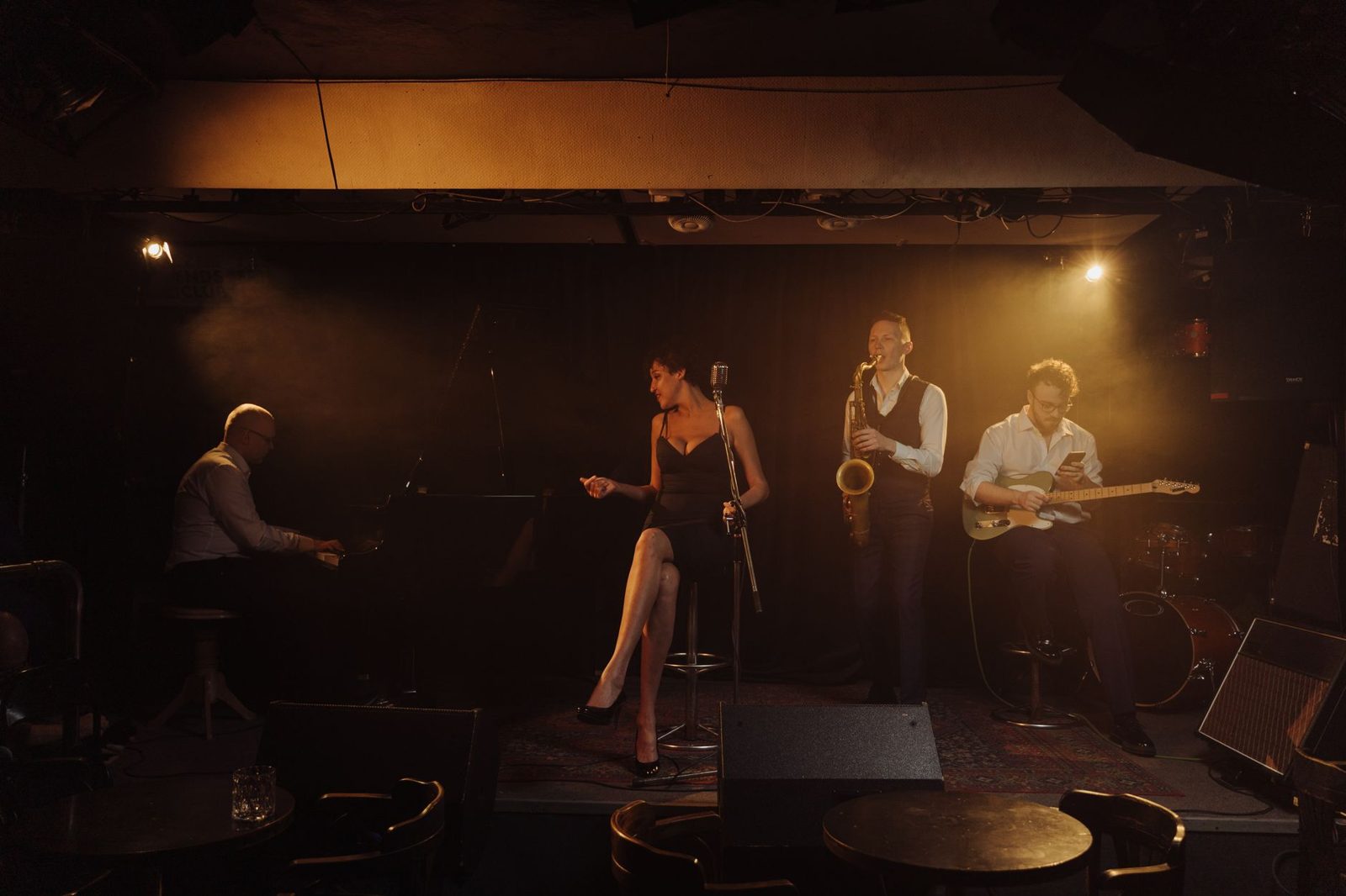 Jazz set in a dim lounge, a quieter live music Frisco TX option