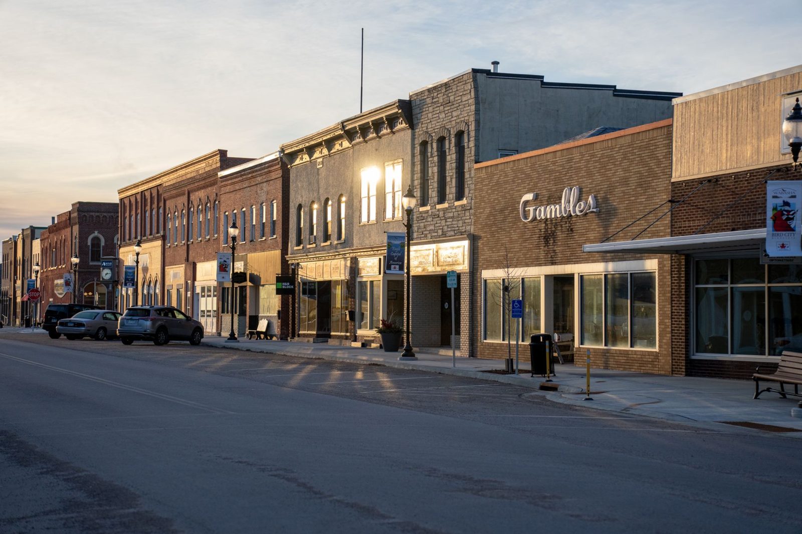 Historic Main Street shopfronts on a Grapevine TX day trip