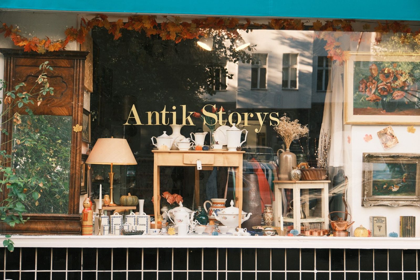 Boutique antique shop storefront in downtown McKinney Texas